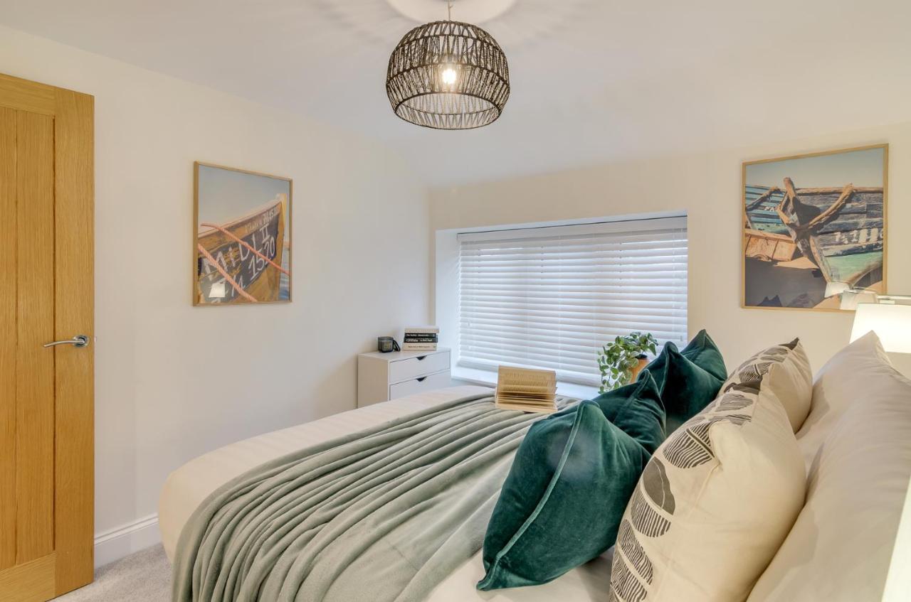 Spacious 6-Bed Home, Near The Norfolk Broads Clippesby Exterior foto