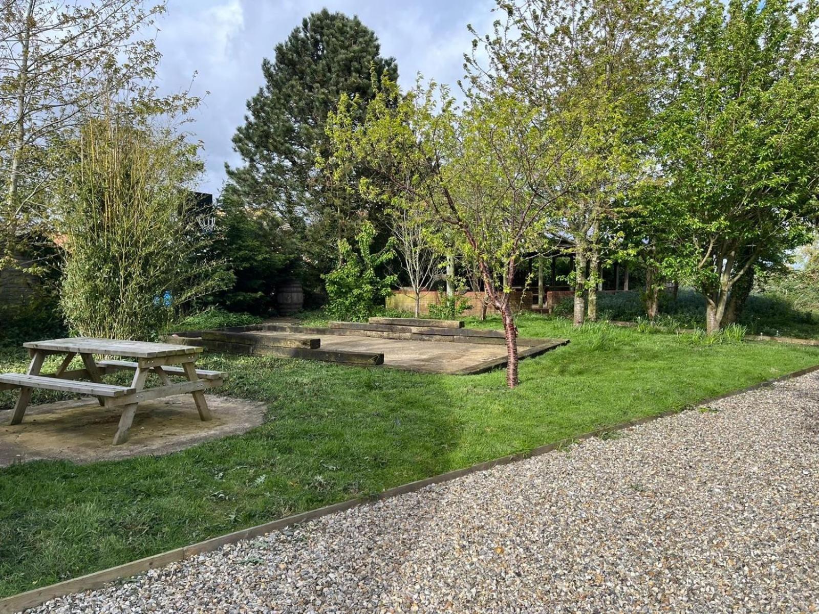 Spacious 6-Bed Home, Near The Norfolk Broads Clippesby Exterior foto